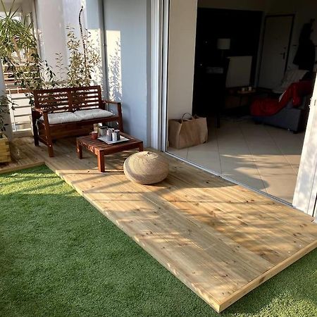 Spacious And Sunkissed 3Br & 2 Bathrooms Apartment Athen Exterior foto