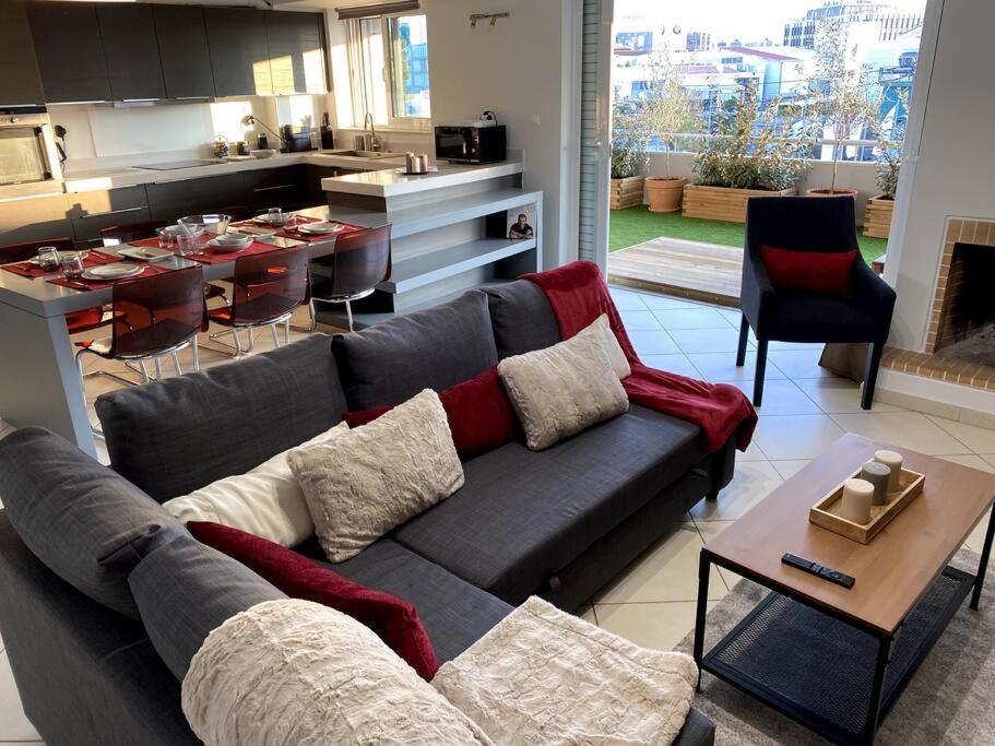 Spacious And Sunkissed 3Br & 2 Bathrooms Apartment Athen Exterior foto