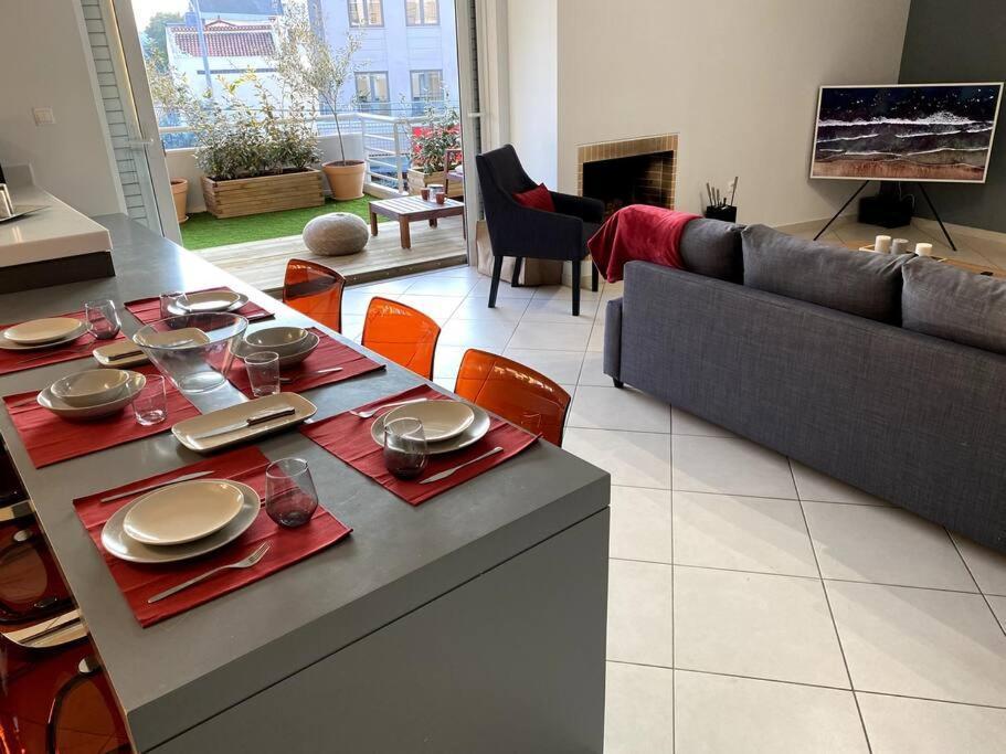 Spacious And Sunkissed 3Br & 2 Bathrooms Apartment Athen Exterior foto